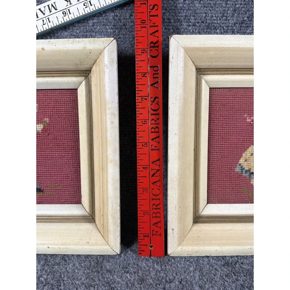 Unbranded vintage pair